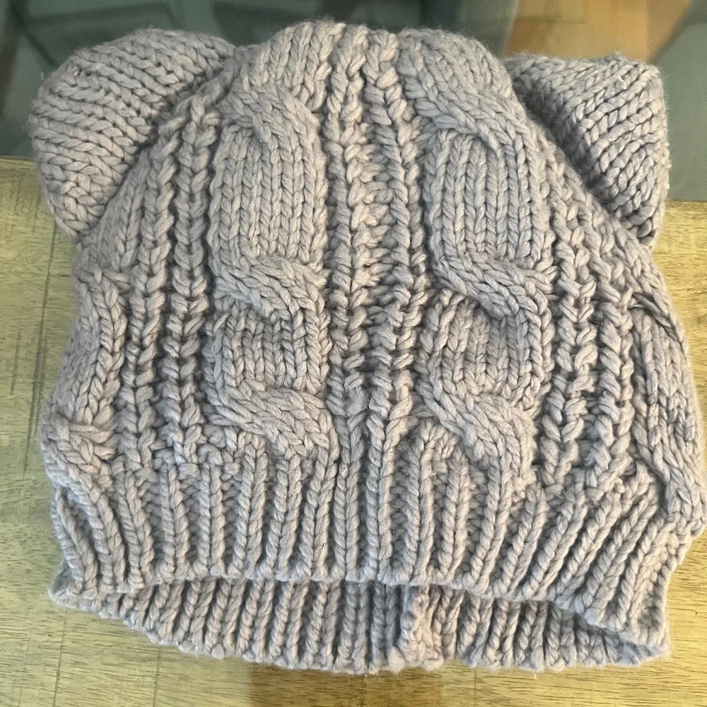 Set of 4 warm knit winter hats